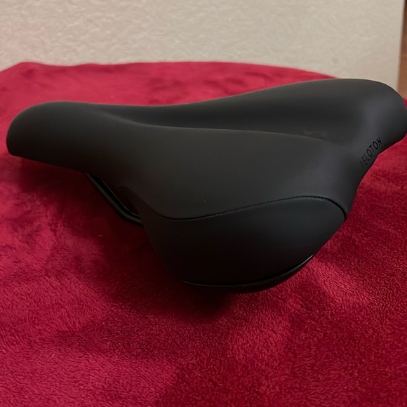 Peloton DDK Cycling Bike Saddle Seat Black - Picture 3 of 7